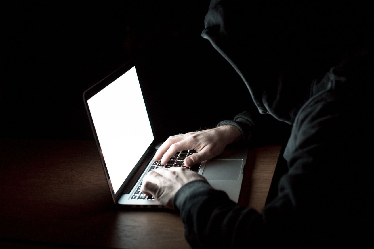 CERT ostrzega przed tymi wiadomościami. Cyberprzestępcy próbują wyłudzić dane