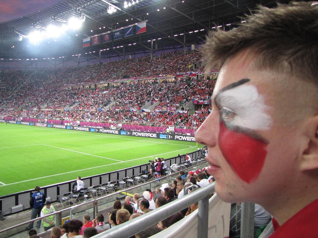 Bartłomiej "Skrzynia" Skrzyński na Miejskim Stadionie we Wrocławiu, podczas meczu EURO 2012: Rosja - Czechy