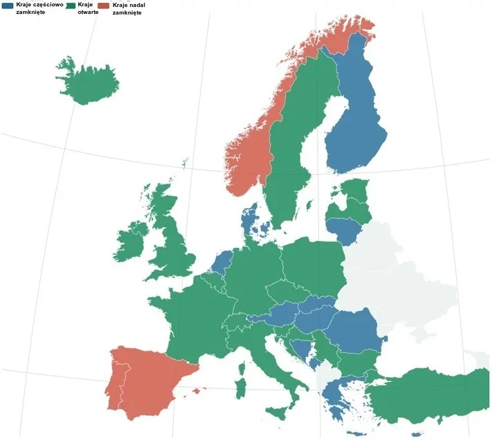 Czerwonym kolorem zaznaczono kraje, które nadal pozostają zamknięte. Zielona barwa oznacza państwa, których granice są otwarte, a niebieskim te, w których nadal obowiązują obostrzenia przy przekraczaniu granic. Otwarcie granic w Europie. Które kraje otwierają się na zwiedzających.