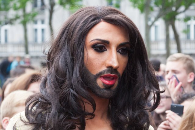 Conchita Wurst wystąpiła przed PE w Brukseli. PiS krytykuje: To wprowadzanie gender do polityki