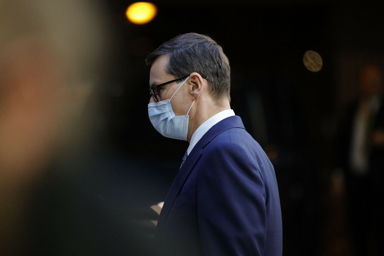 Debata w PE nie poprawiła notowań Morawieckiego w partii.