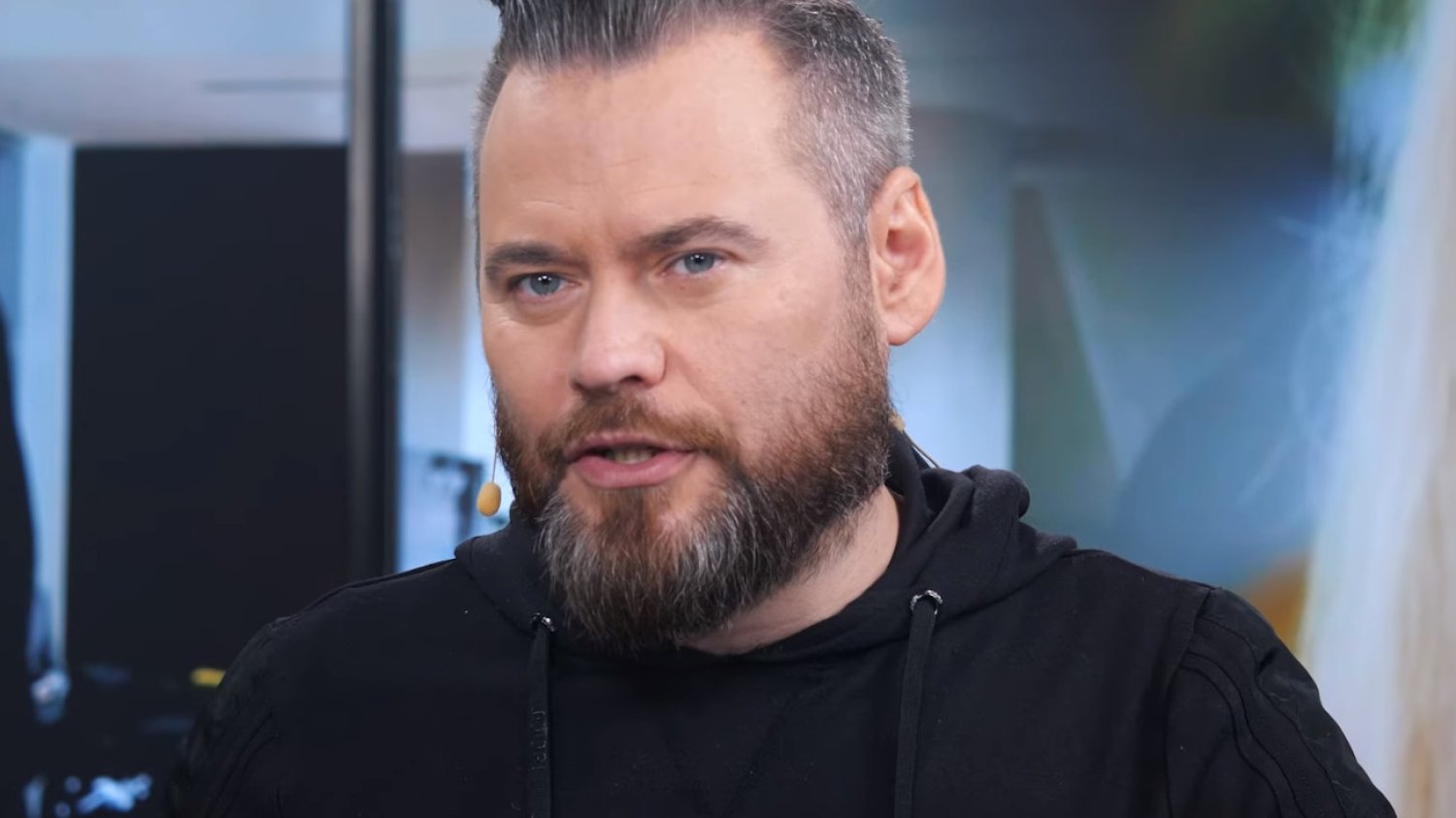 Krzysztof Stanowski zareagował na zarzuty Caroline Derpieński.
