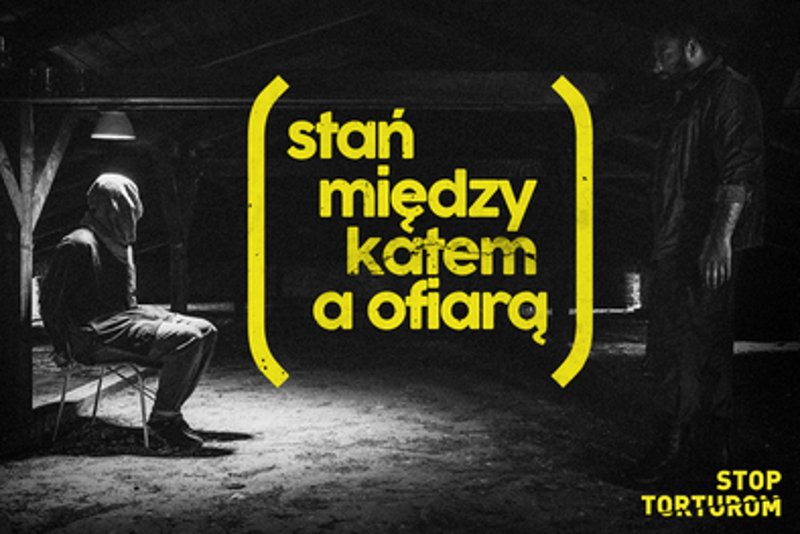 Aż 36 proc. Polaków boi się tortur po aresztowaniu