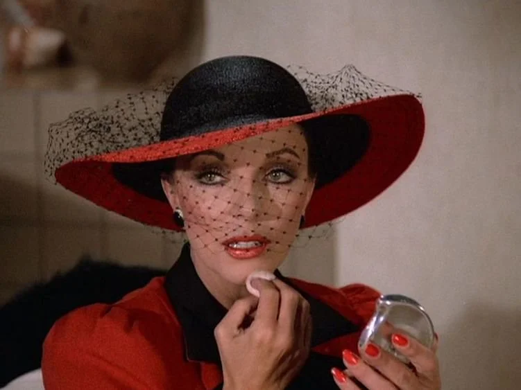 Alexis Carrington to archetyp czarnego charakteru: kobiety-intrygantki.