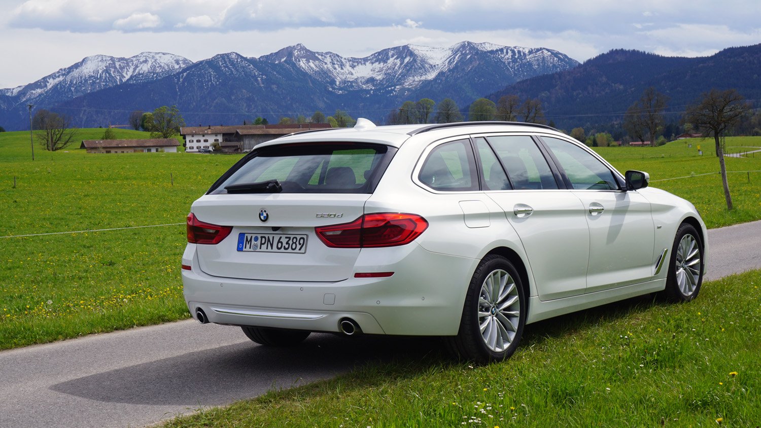 Nowe BMW 5 Touring zapowiada się na rynkowy przebój.