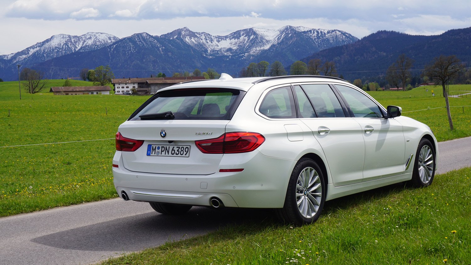 Nowe BMW 5 Touring zapowiada się na rynkowy przebój.