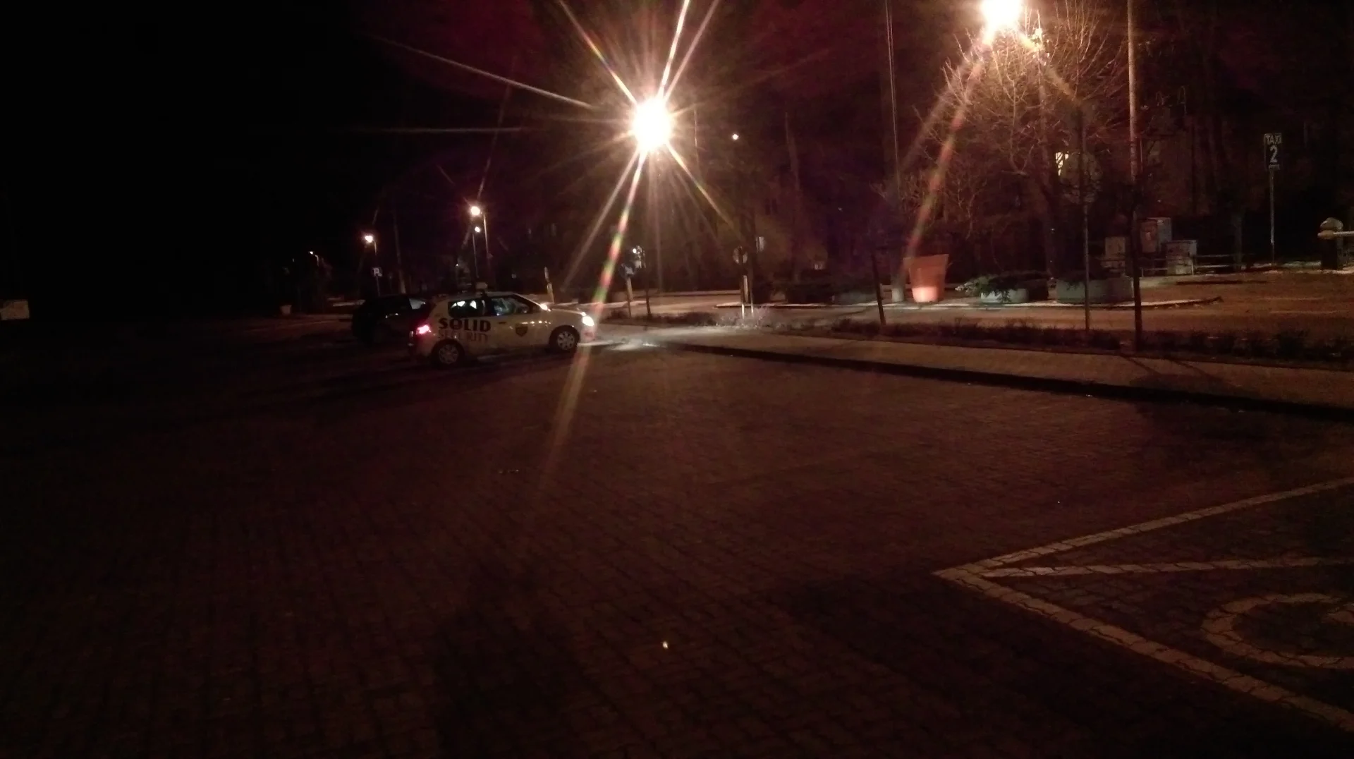 Na piwo na parkingu przyjechała... ochrona.