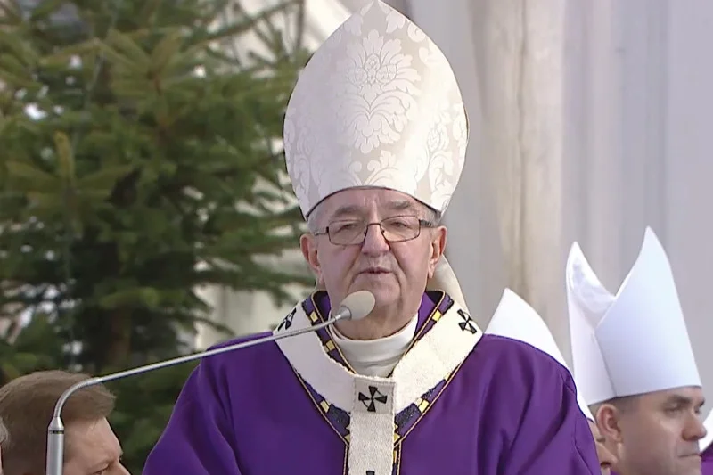 Abp Leszek Sławoj Głódź mówił w sobotę o tym, że czas zakończyć w Polsce z nienawiścią i przemocą.