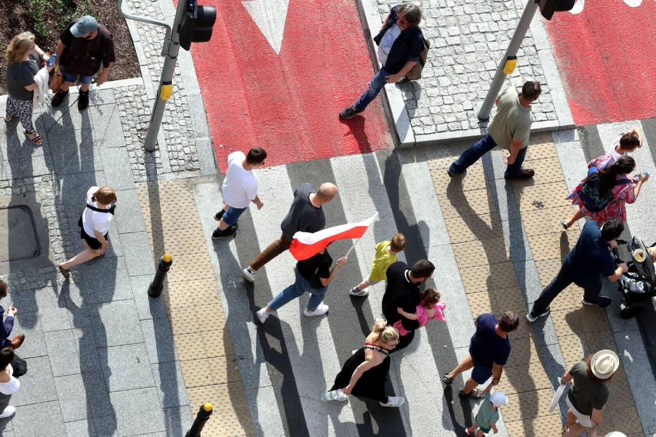 Znamy trasę Marszu Niepodległości 2022. Usunięto z niej kosze na śmieci