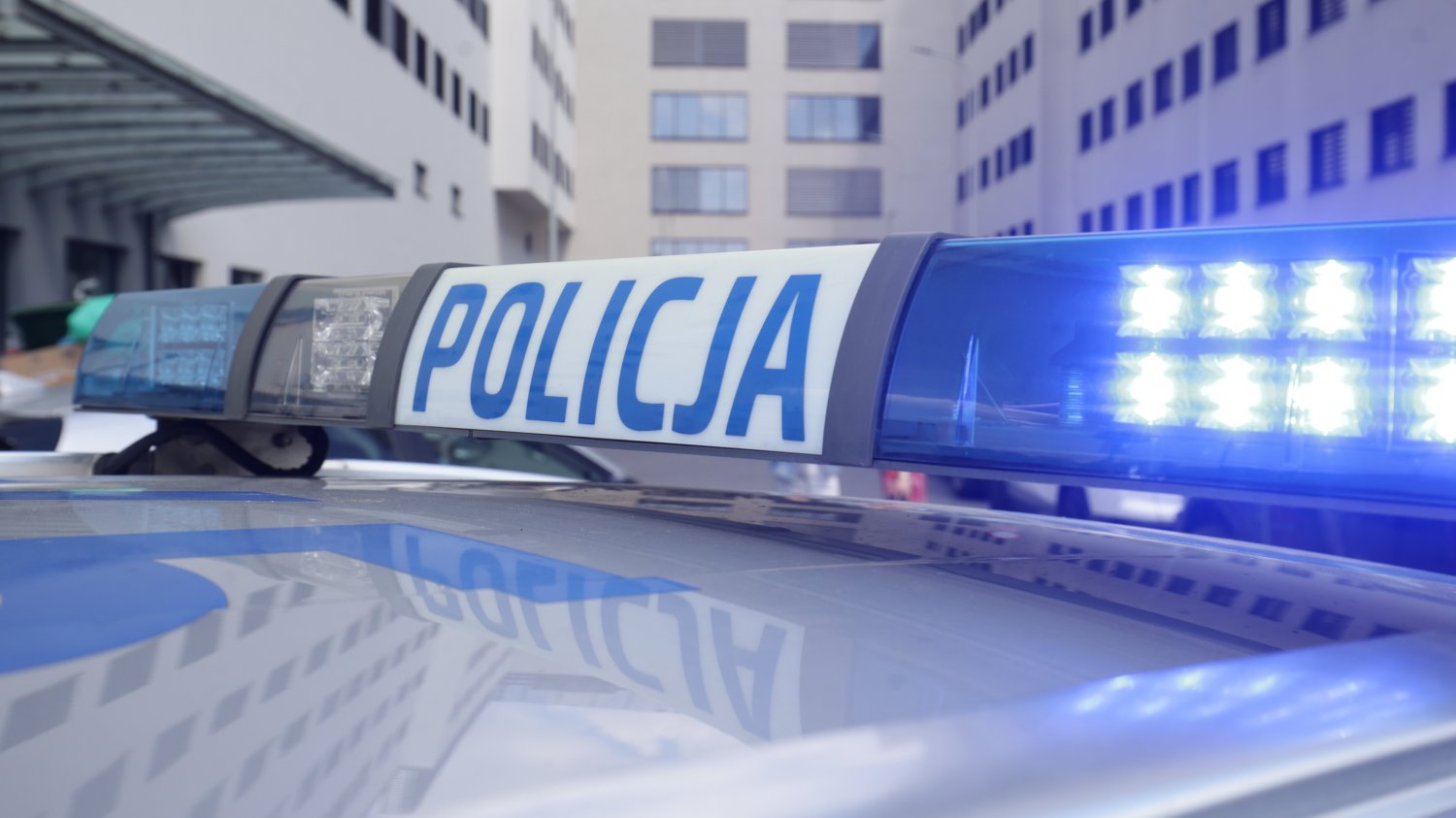 Funkcjonariusze skarbówki zaatakowali policjanta. Jest mocna reakcja KAS Atak na policjanta we Wrocławiu