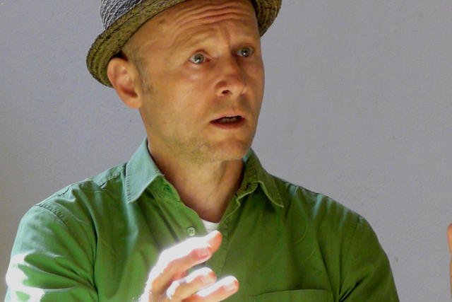 Krzysztof Pieczyński nie zostawia suchej nitki na polskich biskupach.