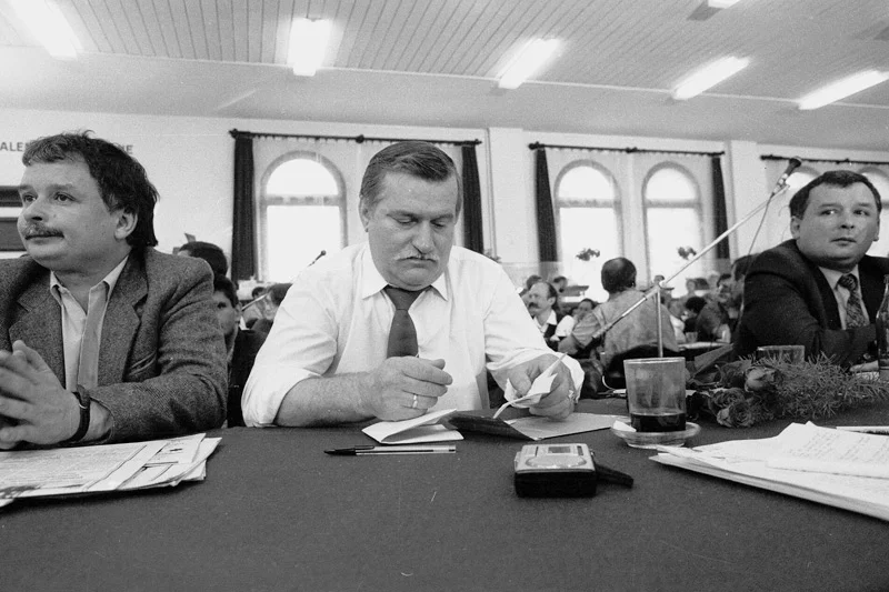 Lech Wałęsa po raz kolejny skrytykował braci Kaczyńskich. Tym razem pod wpływem doniesień na temat domniemanego wpływu Lecha Kaczyńskiego na skazanie Tomasza Komendy.
