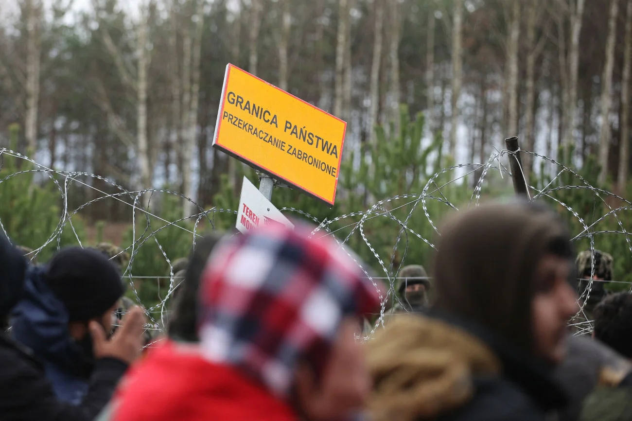 Wśród migrantów rozpuszczane są plotki, które mogą doprowadzić do eskalacji kryzysu.
