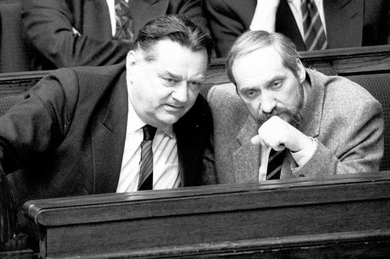 Żona Jana Olszewskiego: Do końca czuwał przy nim Antek Macierewicz.