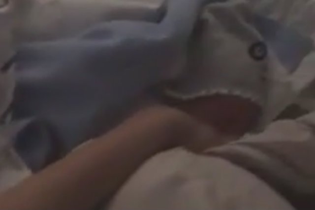 Rodzice, którzy uciekli wraz z noworodkiem ze szpitala w Białogardzie, zażądali gigantycznego odszkodowania.