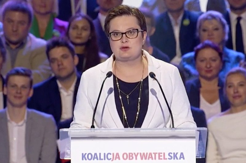 Katarzyna Lubnauer przedstawiła na Konwencji KO Alfabet Polski.