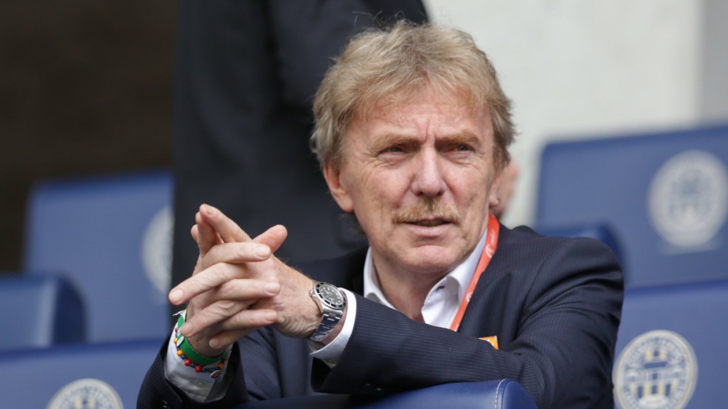 Zbigniew Boniek. Zbigniew Boniek na trybunach stadionu.