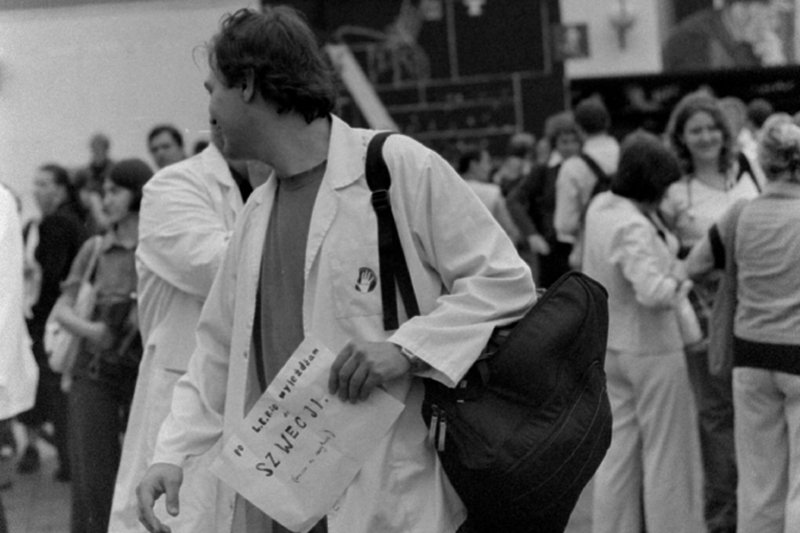 Odpowiedź na list sfrustrowanej, młodej lekarki. "Kończąc medycynę, nikt nie składał ślubów ubóstwa"