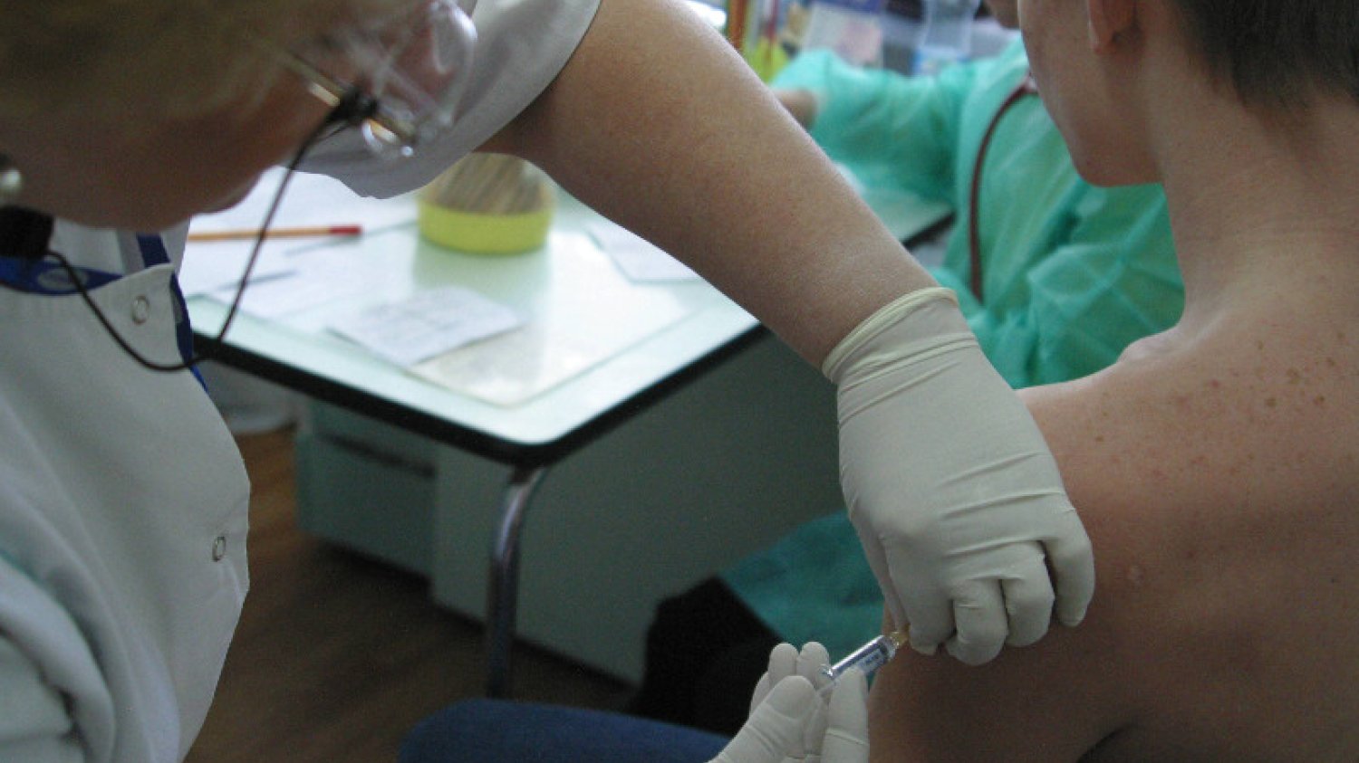 Nikt nie odwołał członków Pediatrycznego Zespołu Ekspertów ds. Programu Szczepień Ochronnych.