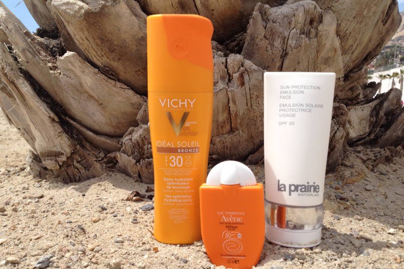 Kremy z SPF 30 i powyżej naprawdę działają! Pomagają zapobiec poparzeniom słonecznym, przebarwieniom i powstawaniu zmarszczek