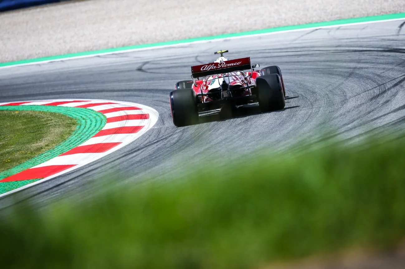 Robert Kubica nie miał zbyt wielu powodów do radości w piątkowym treningu