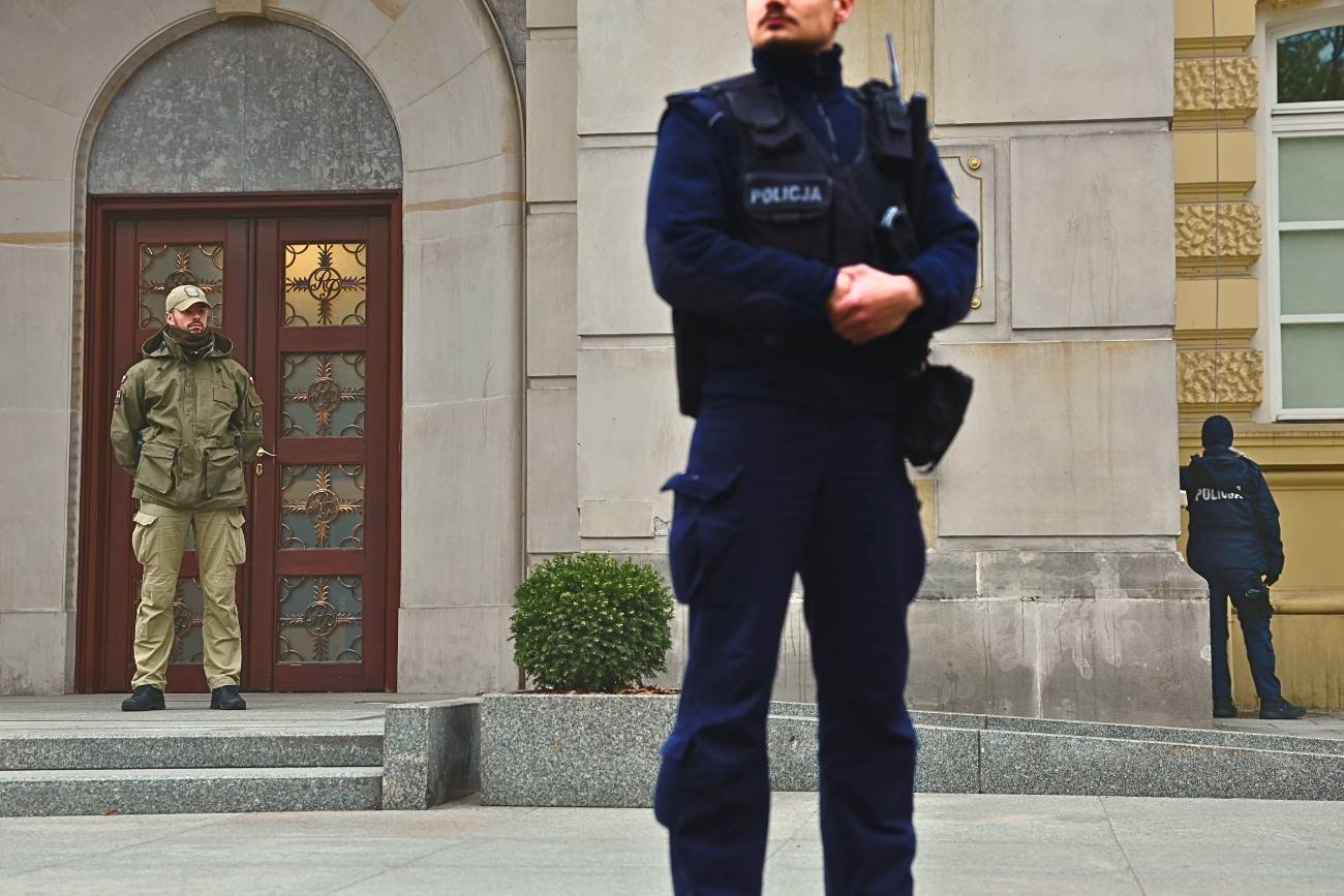 Nagła akcja służb przed Kancelarią Premiera.