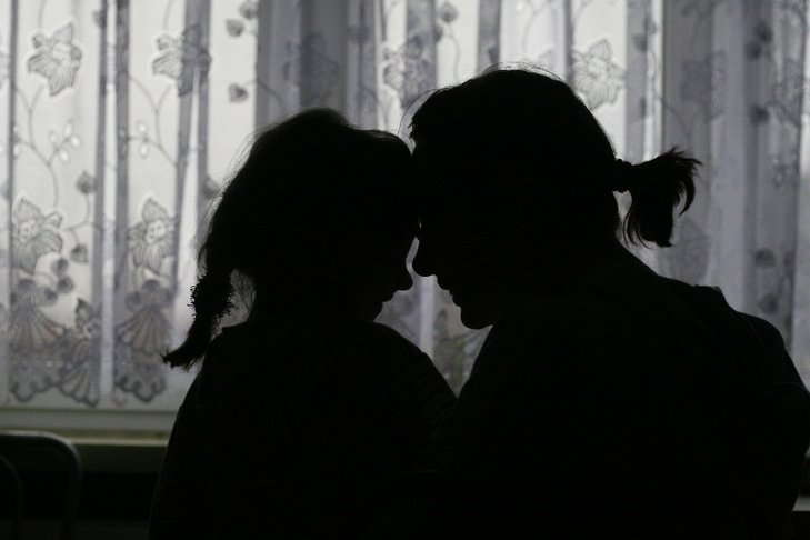 W czasie pandemii koronawirusa więcej osób szuka wsparcia konsultantów Niebieskiej Linii.