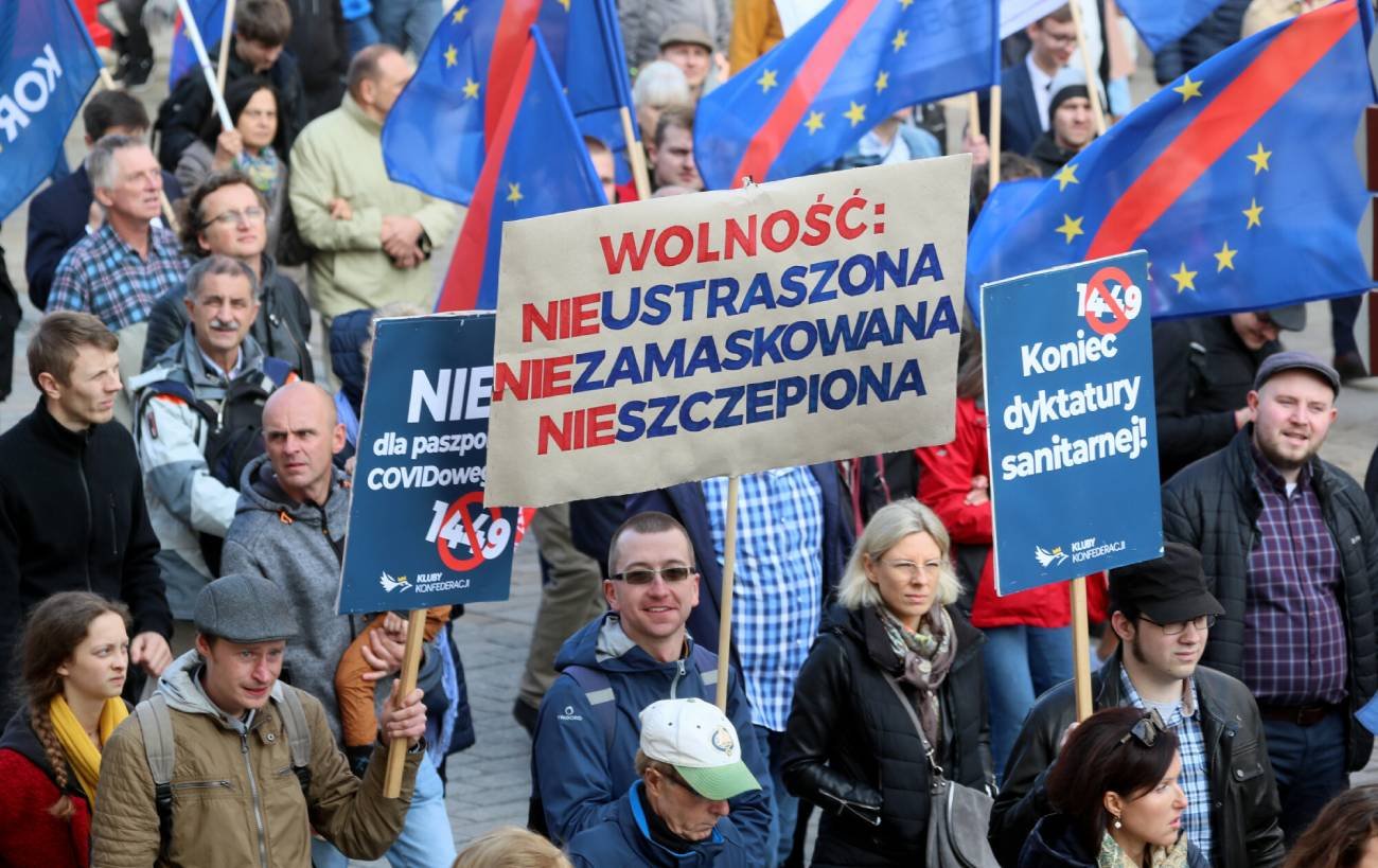 Marsz Stop Segregacji Sanitarnej organizowany przez Konfederację.