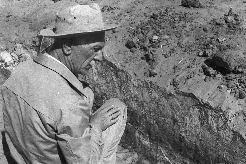 Prof. Kazimierz Michałowski podczas wykopalisk. To człowiek, który był światową sławą archeologii.