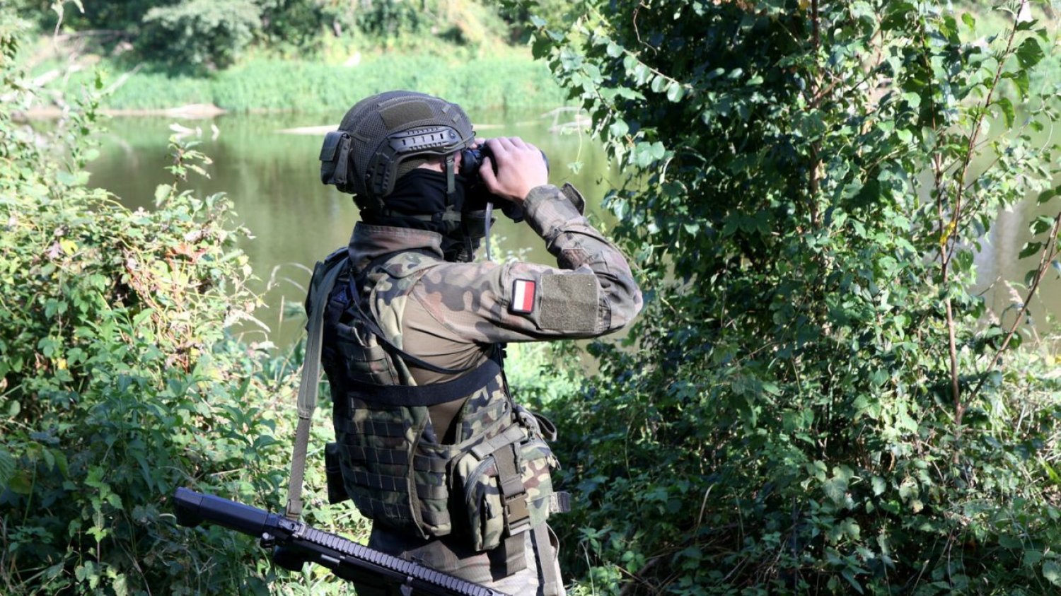 Atak na polskiego żołnierza na granicy polsko-białoruskiej. Został raniony nożem
