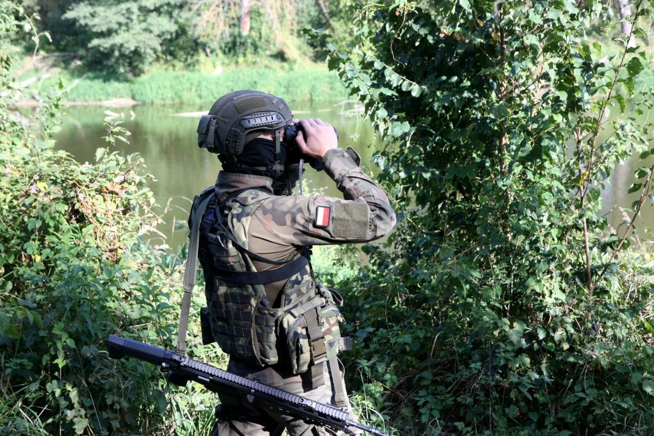 Atak na polskiego żołnierza na granicy polsko-białoruskiej. Został raniony nożem