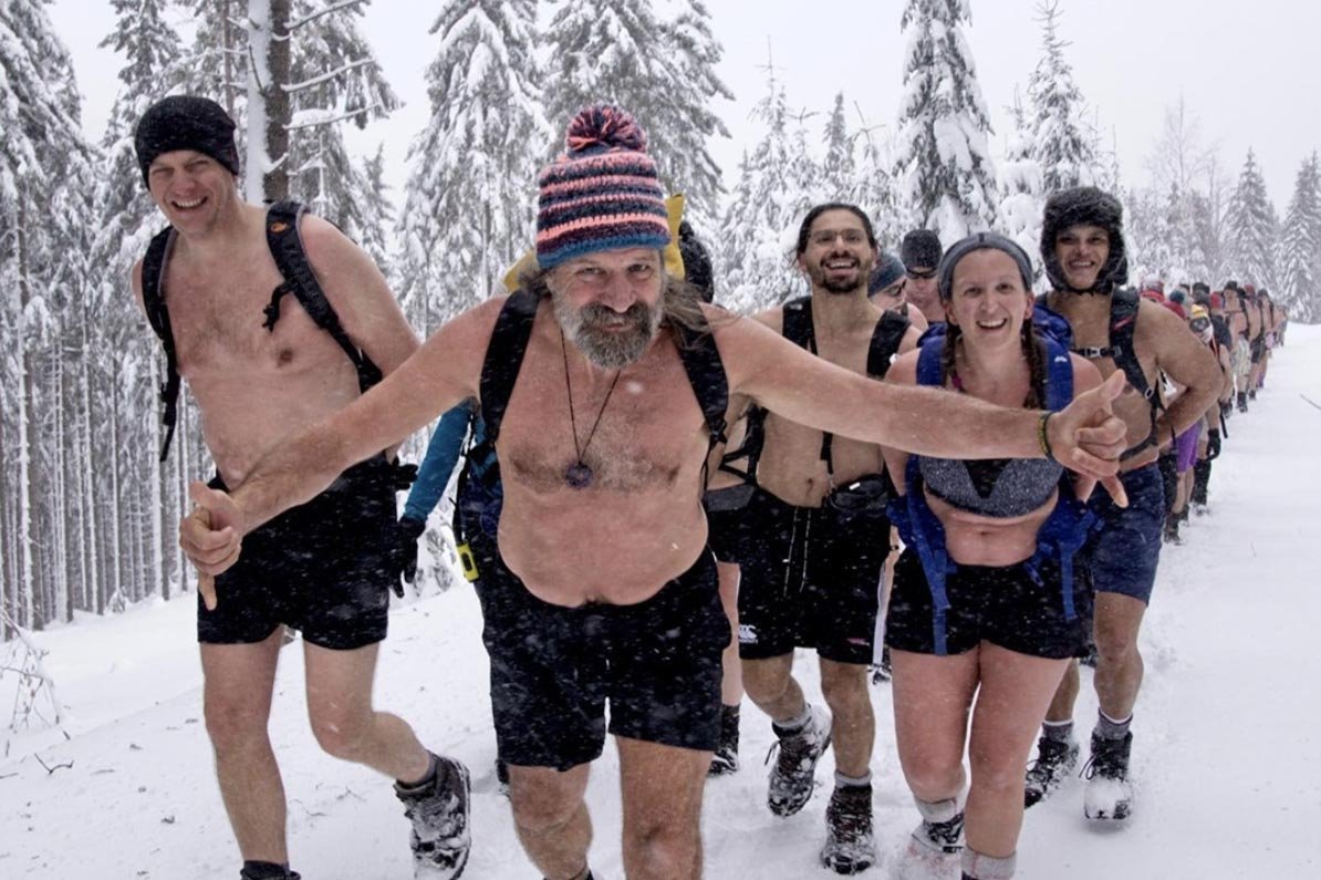 Wim Hof ma na całym Świecie rzesze zwolenników, którzy podążają jego za jego naukami. Na czym metoda zimna, oddechu i medytacji?