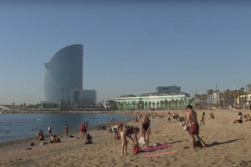 Hiszpania od 1 lipca będzie wpuszczać turystów.