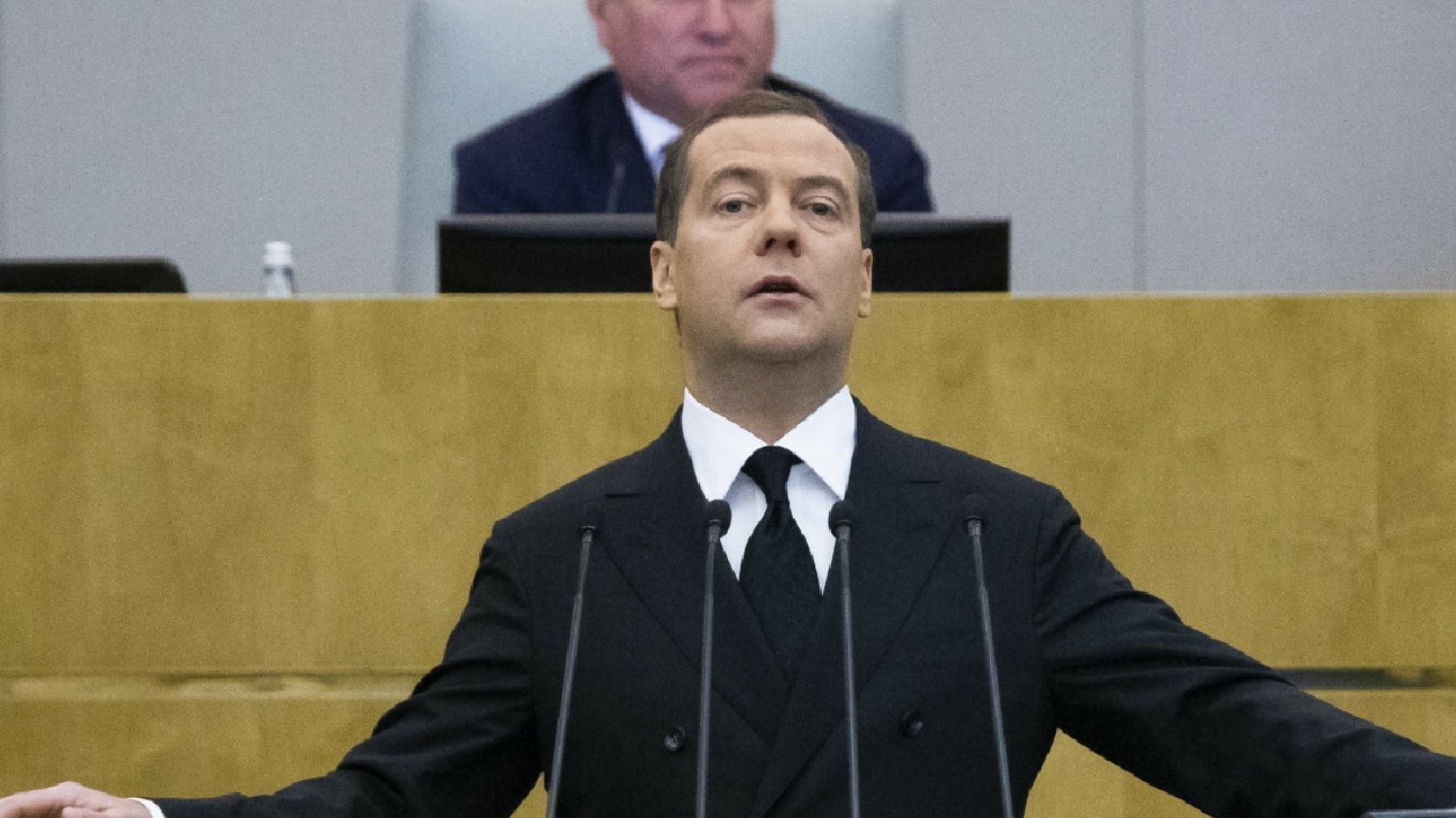 Dmitrij Miedwiediew nazwał Ukraińców "pasożytami". Wspomniał o Polsce.