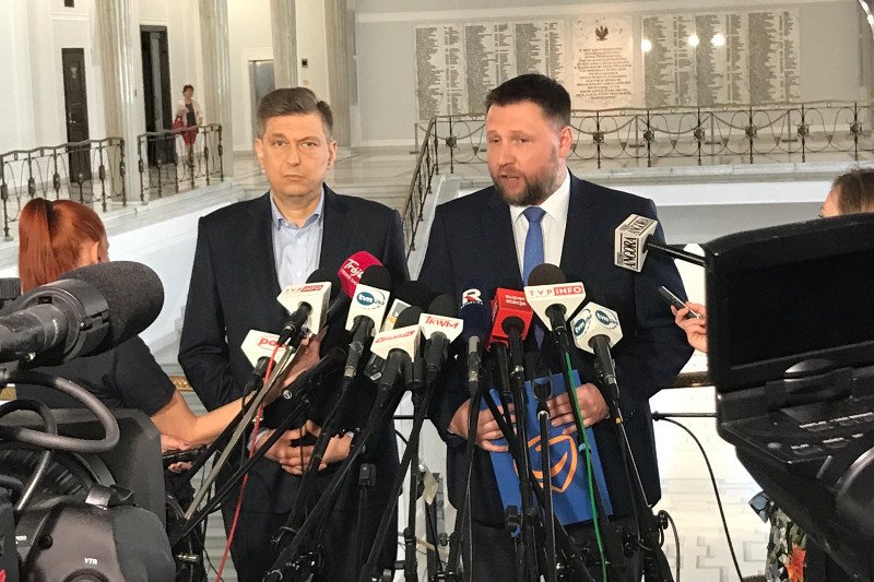 Posłowie PO złożyli w poniedziałek wniosek o zwołanie tajnego posiedzenia Sejmu.