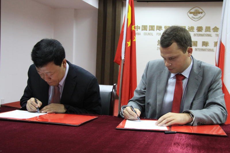 Polska podpisała umowę z Chinami. Firmy z prowincji Zhejiag mogą zainwestować u nas nawet 1,5 mld złotych