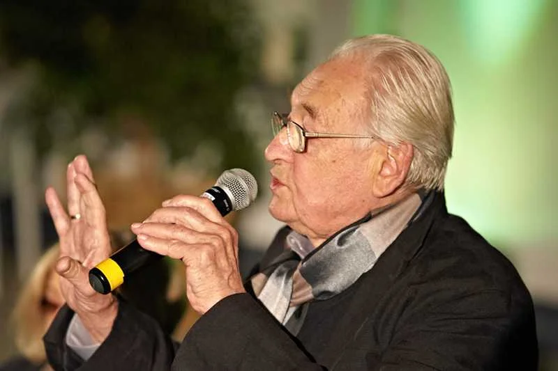 Reżyser Andrzej Wajda był gościem w programie "Kropka nad i".