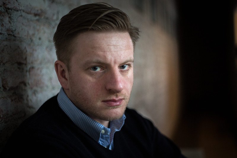 "Od dziś nie będę już przyjmował zaproszeń z Instytutów, bo ani w tym nie muszę, ani nie chcę uczestniczyć" - napisał Twardoch na Facebooku.