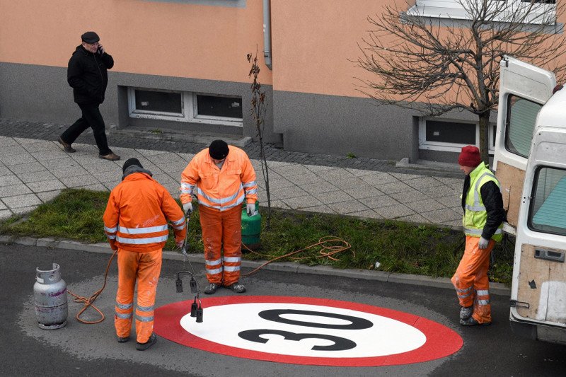 Emerytury mniejsze o 30 proc. nie ruszają wyborców PiS. "Oszukali, ale nie dlatego na nich głosowałem"