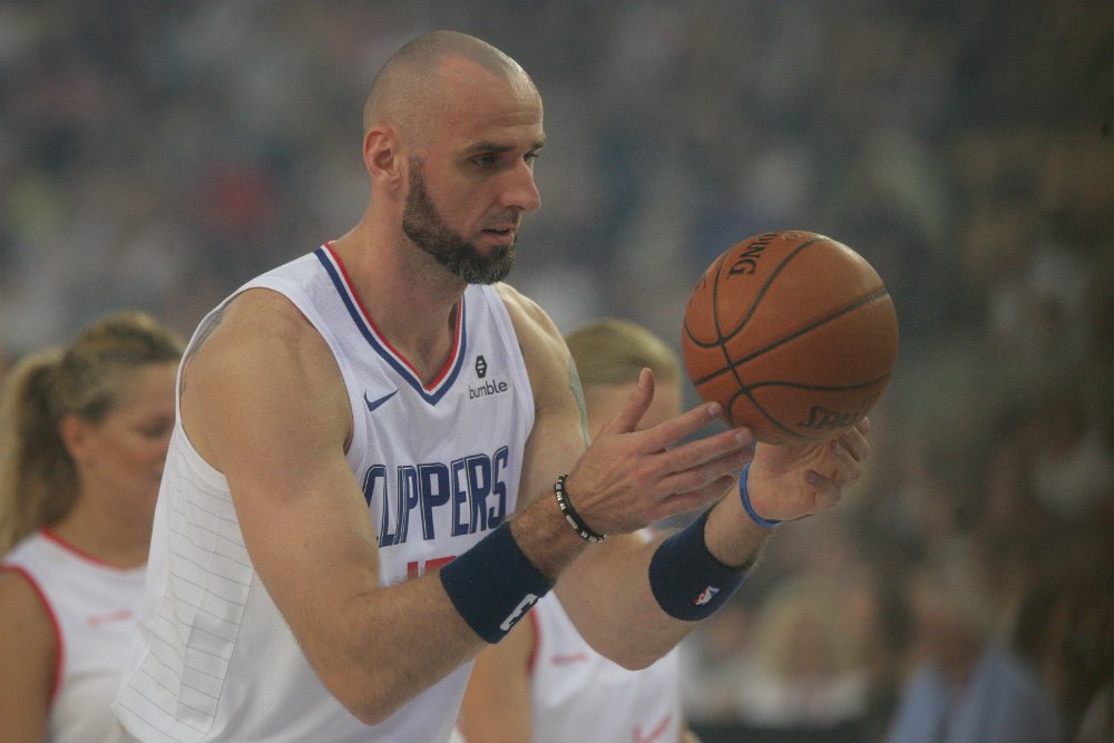 Marcin Gortat nie jest już zawodnikiem Los Angeles Clippers, podały nieoficjalnie amerykańskie media.