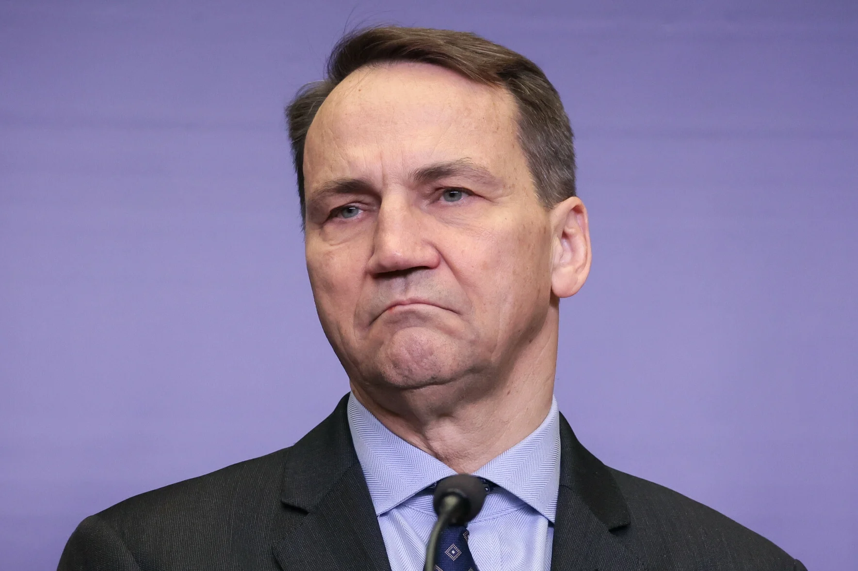 Sikorski pokazał, ile zarabia. Kwota nie robi wrażenia.