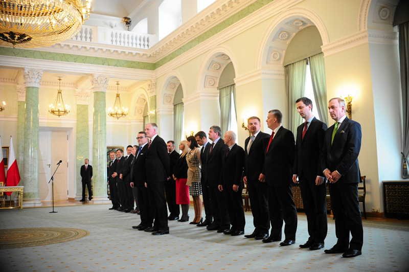 Żakowski: Potrzeba przeglądu polityki, a nie przeglądu ministrów. Na zdjęciu nominacja Marka Biernackiego na ministra sprawiedliwości.