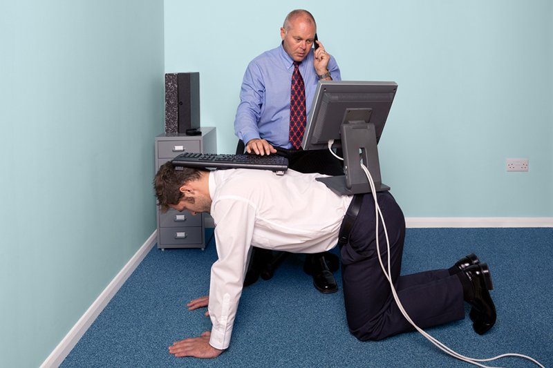 [url=www.tinyurl.com/qcexrls] Staże i praktyki to niewolnictwo XXI wieku? Parz kawę, jeśli masz ochotę [/url]