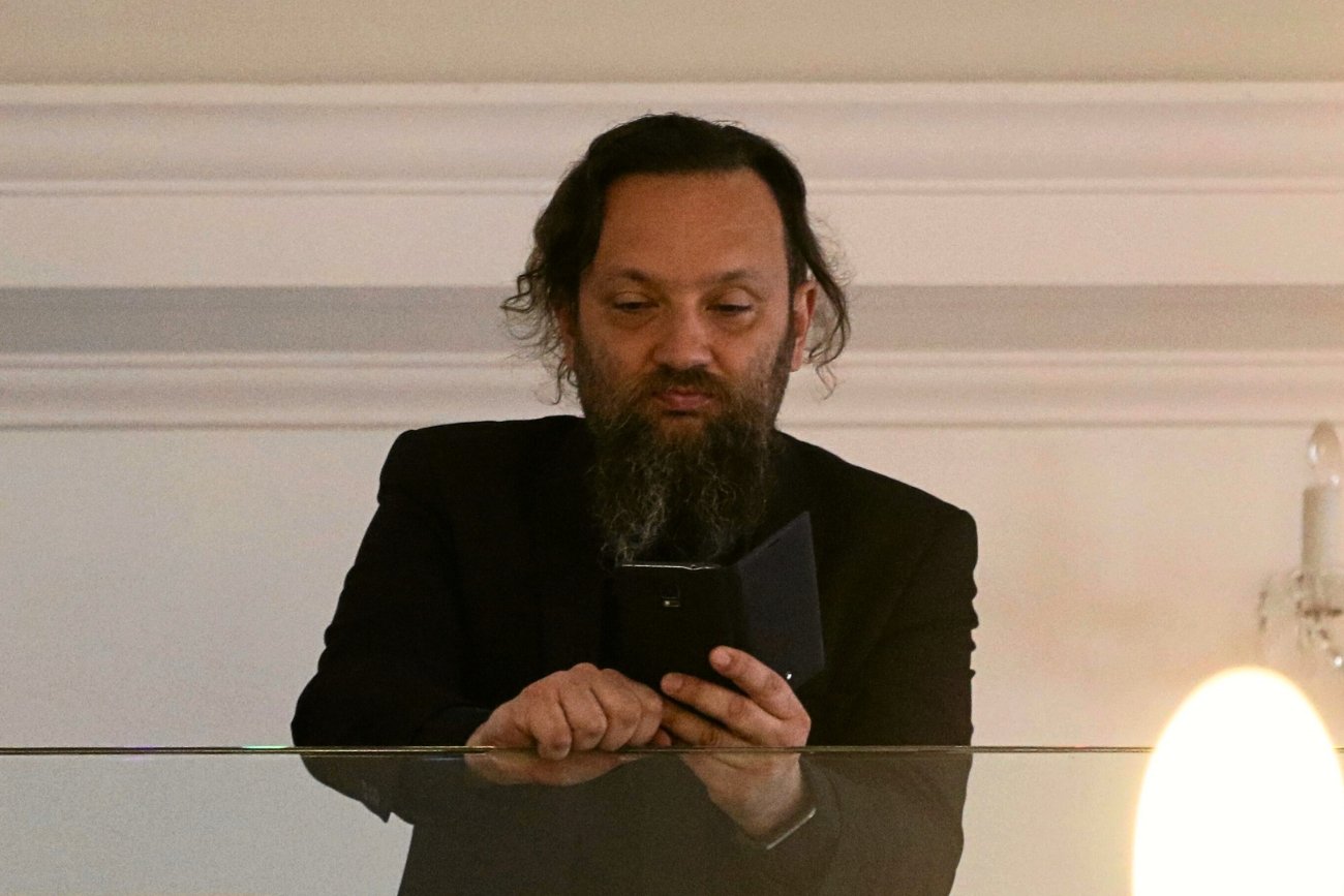 "Hipster od Narciarza" ujawnia, co się działo w Pałacu. "Wyskoczył do mnie z rękami"