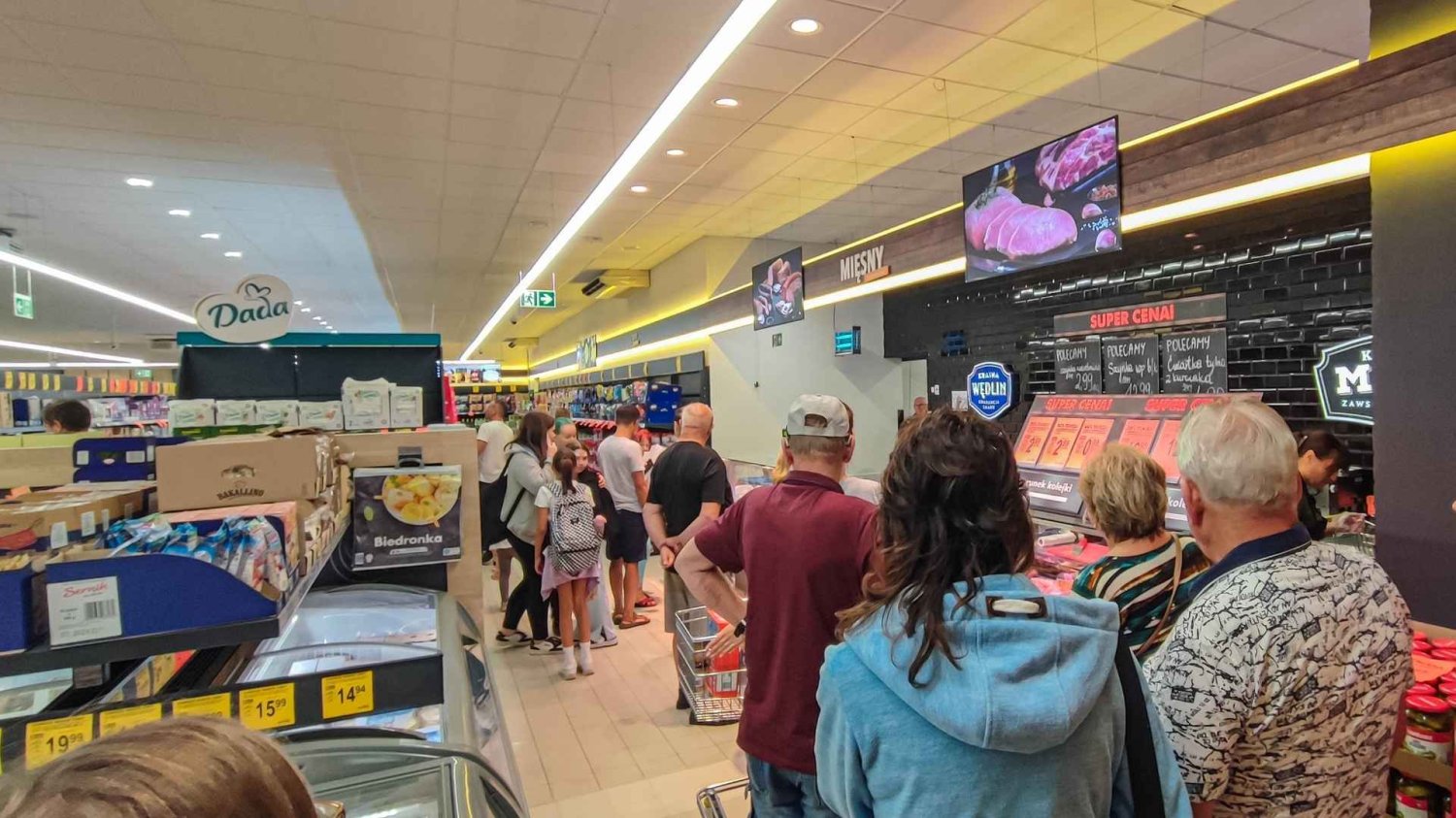 Biedronka ogłosiła specjalną promocję. Biedronka ogłosiła specjalną promocję.