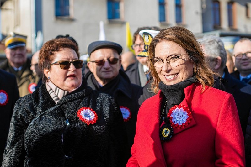 Małgorzata Kidawa-Błońska w Pucku spotkała się m.in. z osobami, które demonstrowały przeciwko Andrzejowi Dudzie.