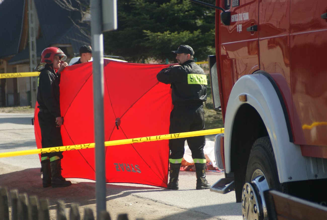Strzegom. Kobieta umarła na ulicy. Karetka jechała do niej 45 minut.