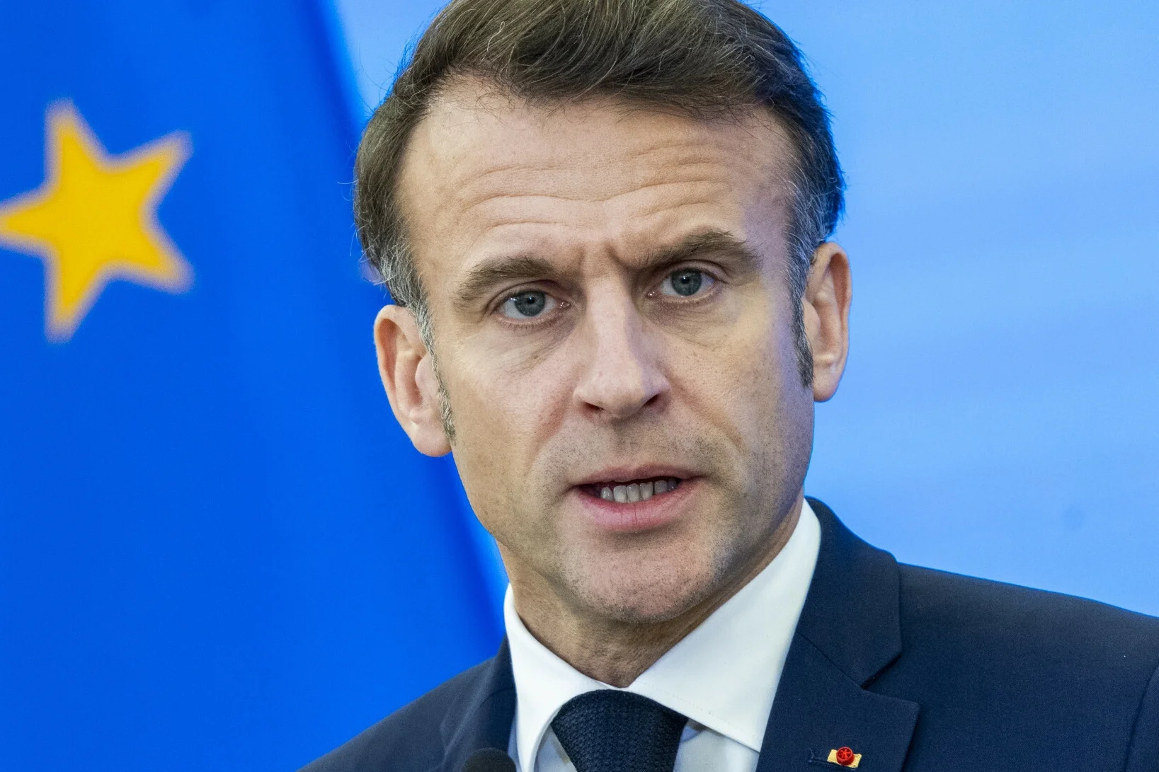 "Parasol nuklearny" może znaleźć się nad Polską? Ważne słowa Macrona