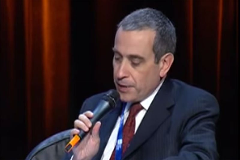 Laurent Stefanini nie jest mile widziany w Stolicy Apostolskiej, bo nie ukrywa swojego homoseksualizmu.