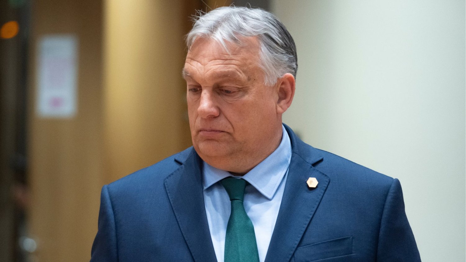 Orbán ucieka? 100 tys. euro na do widzenia, ale Fidesz nie chce go wypuścić